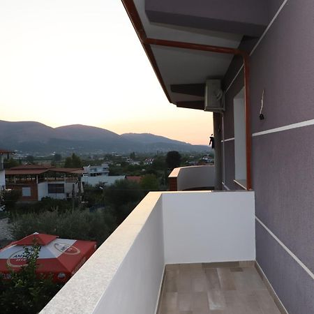 Georgemishel Guest House Berat Extérieur photo