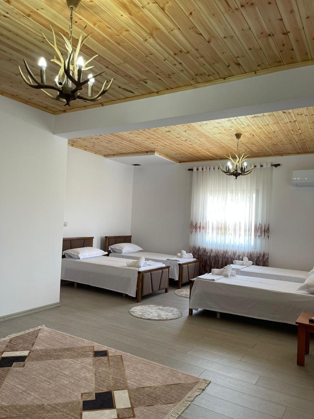 Georgemishel Guest House Berat Extérieur photo