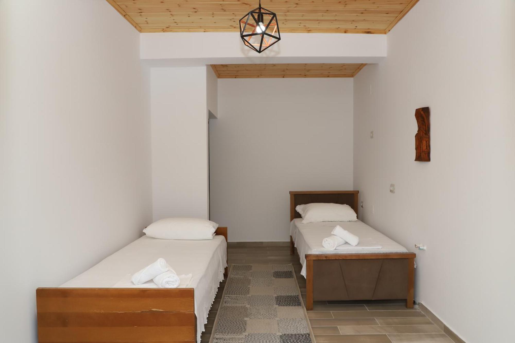Georgemishel Guest House Berat Extérieur photo