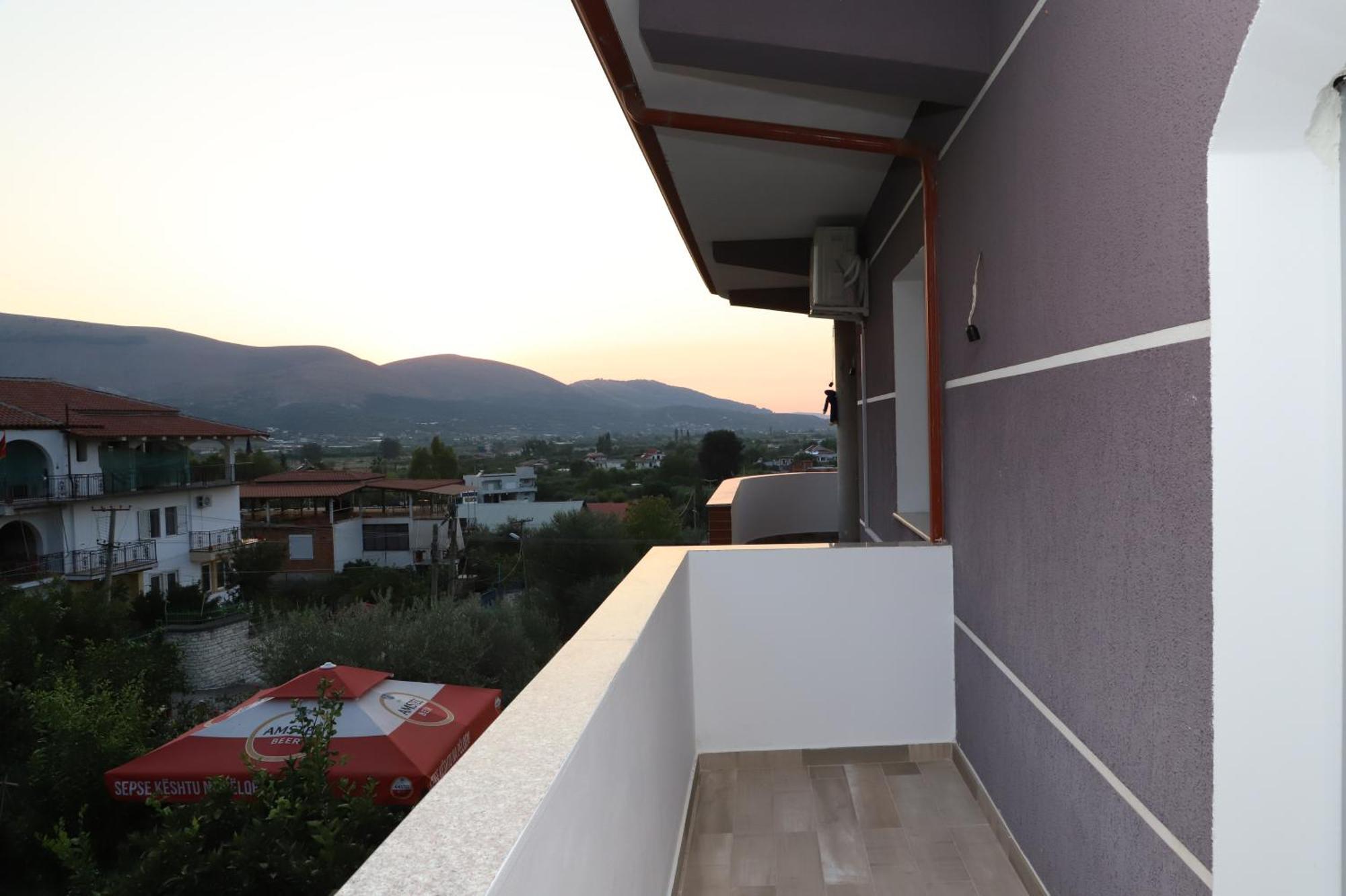 Georgemishel Guest House Berat Extérieur photo