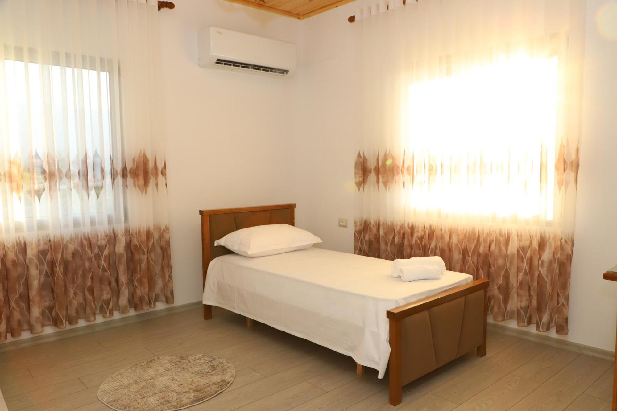Georgemishel Guest House Berat Extérieur photo