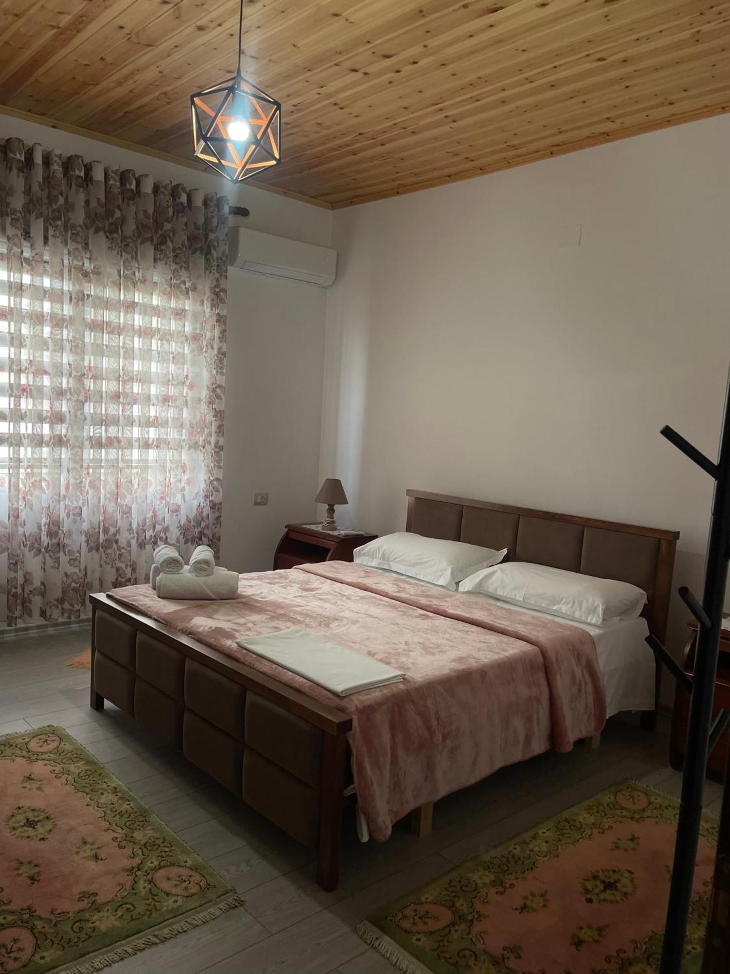 Georgemishel Guest House Berat Extérieur photo